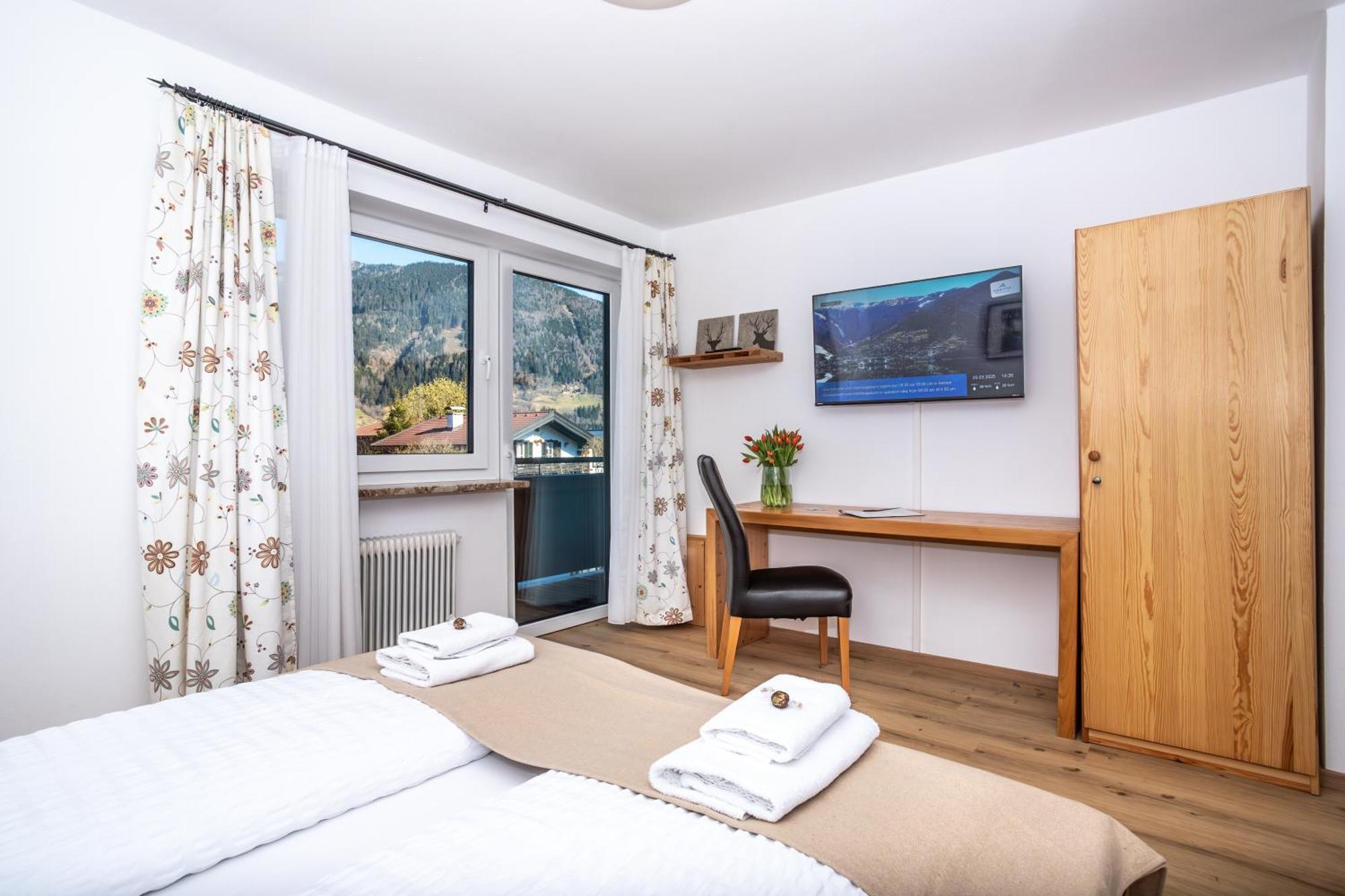 Alpina Apartments - Zell Am See Bagian luar foto